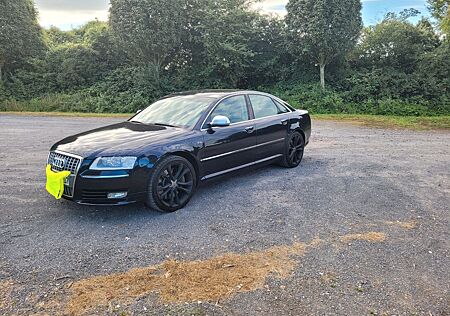 Audi S8 5.2 tiptronic quattro -