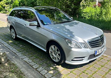 Mercedes-Benz E 350 4MATIC T AMG Line u. echte Vollausstattung