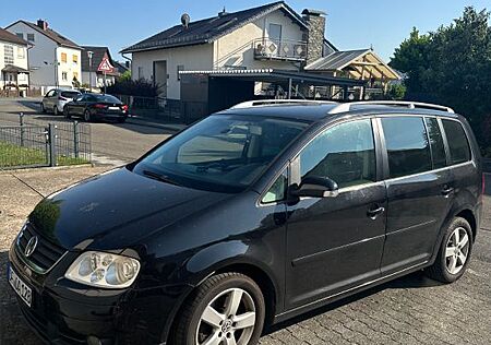 VW Touran Volkswagen 2.0 TDI 125 kW DSG DPF Highline Highline