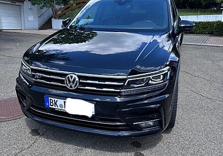 VW Tiguan Allspace Volkswagen Tiguan 5N2/2.0 TDI/DSG/R-Line/Bi-Xenon/Panora