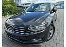 VW Passat Volkswagen 2.0TDI R-LINE NAVI*VIRTUELL*MTL*KAM*ALU*