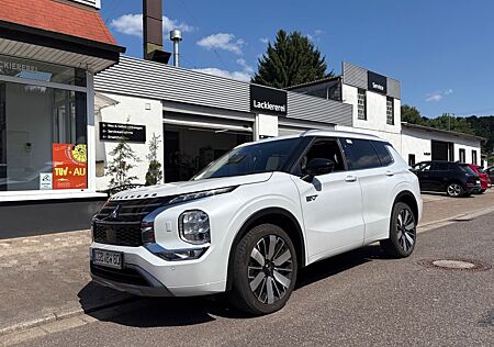 Mitsubishi Outlander 2.4 PHEV 4WD Top Vorführwagen