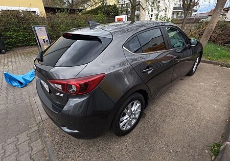 Mazda 3 2.0 SKYACTIV-G 120 Sports-Line Sports-Line