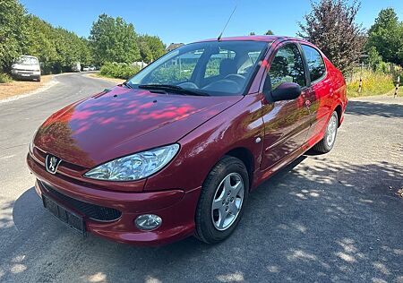 Peugeot 206 SEDAN/KLIMAUTOM./ALUFELGEN
