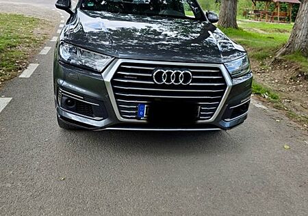 Audi Q7 e-tron 3.0 TDI quattro tiptronic -