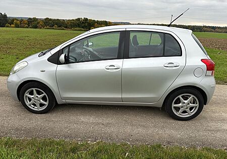Toyota Yaris gebraucht kaufen Toyota Yaris 1,33-l-Dual-VVT-i Cool Cool