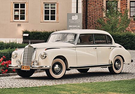 Mercedes-Benz 300 Adenauer W186