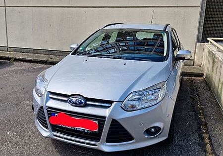 Ford Focus 2,0TDCi 103kW PowerSh. Champions Ed. T...