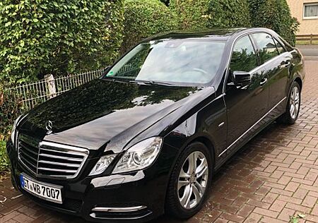Mercedes-Benz E 200 BlueEFFICIENCY AVANTGARDE AVANTGARDE