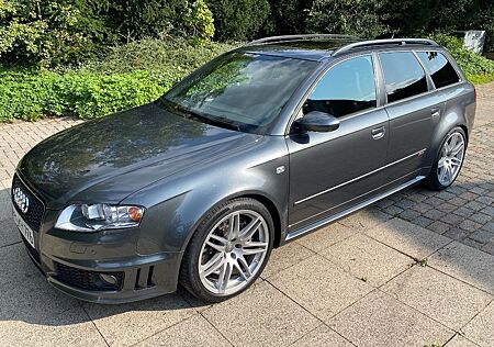 Audi RS4 4.2 quattro Avant - komplette Historie