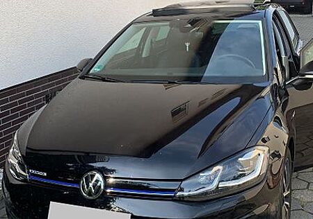 VW Golf Volkswagen 1.5 TSI ACT OPF DSG BlueMotion IQ.DRIVE...