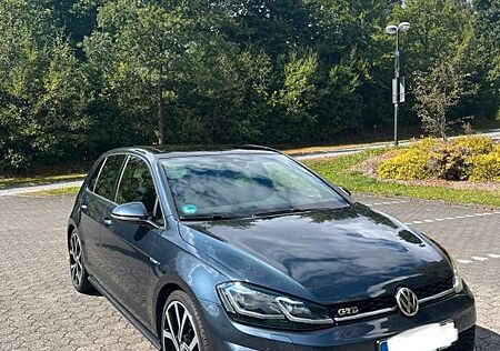 VW Golf Volkswagen VII GTD 2.0 TDI DSG; Business Premium-Paket