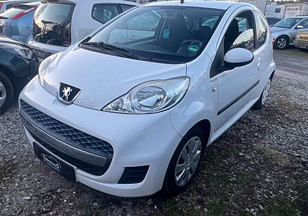 Peugeot 107 Petit Filou 70 Klima el.Fenster Tüv