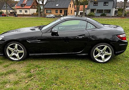 Mercedes-Benz SLK 200 BlueEFFICIENCY - AMG Ausstattung