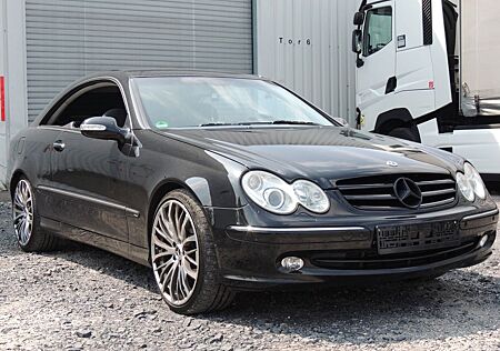 Mercedes-Benz CLK 200 CGI ELEGANCE Tempo/SH/Xenon /Sportfw