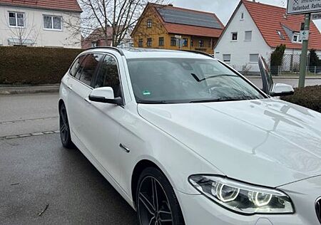 BMW 535d xDrive Touring A Luxury Line Luxury Line