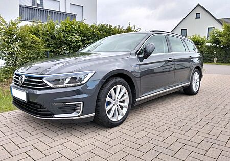 VW Passat Volkswagen 1.4 TSI DSG GTE *Standh, Massage, AHK*