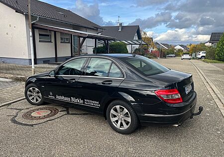 Mercedes-Benz C 180 CGI BlueEFFICIENCY -