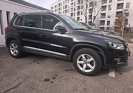 VW Tiguan Volkswagen 2.0 TDI 125kW 4MOTION Track & Style T...