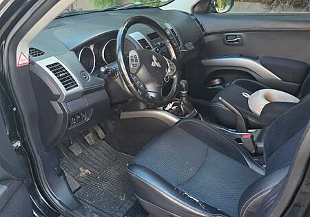 Mitsubishi Outlander 2.2 DI-D+ MIVEC Edition 2WD ClearT...