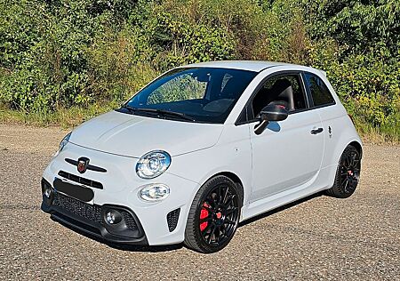 Abarth 595 1.4 T-Jet 16V Essesse