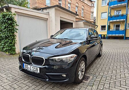 BMW 118i -