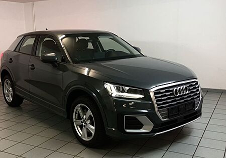Audi Q2 sport Line LED Navi Carplay