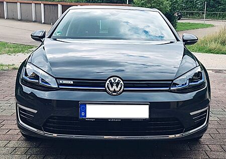 VW Golf Volkswagen e-