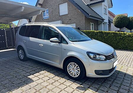 VW Touran Volkswagen 1.6 TDI LIFE-Navi/Bi-Xenon/7-Sitzer