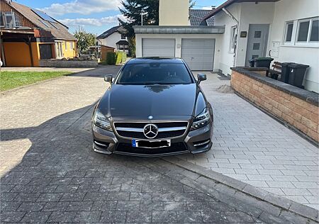 Mercedes-Benz CLS 500 4MATIC -
