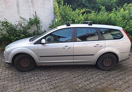 Ford Focus 1,6 Ti-VCT Fun X Fun X