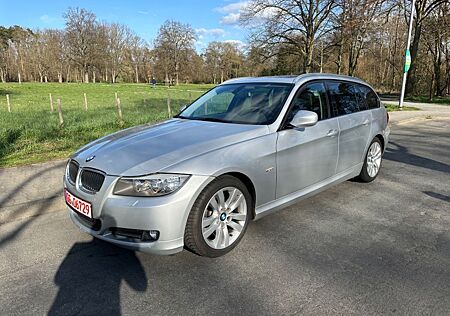 BMW 320d Touring *NAVI - PANO - LEDER -XENON*