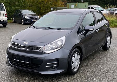 Kia Rio 1.2 NAVI KLIMA TÜV KAMERA