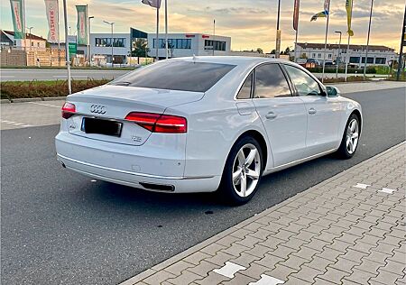 Audi A8 3.0 TFSI tiptronic quattro -310PS