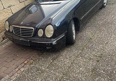 Mercedes-Benz E 270 CDI CLASSIC Classic
