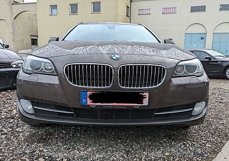 BMW 520d xDrive Touring A Modern Line Modern Line