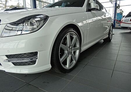 Mercedes-Benz C 180 CGI Coupé AMG-Line Autom. 7G-Tronic