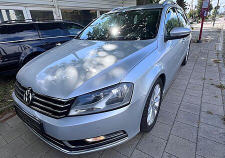 VW Passat Variant Volkswagen Passat Highline 2.0 TDI BlueMotion Autom.-Leder