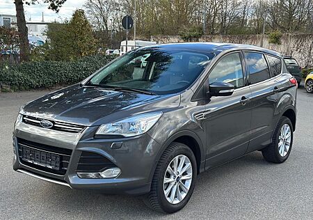 Ford Kuga Titanium 2.0 TDCi 4x4 AHK PDC SHZ Navi 1.Hd