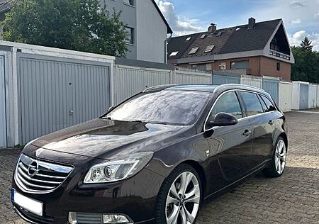 Opel Insignia ST 2.0 CDTI/OPC-PAKET/INDIVIDUELL!/AHK