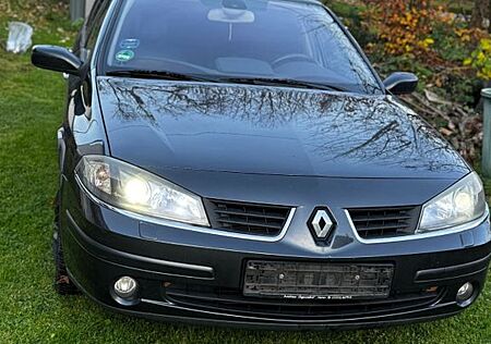 Renault Laguna Grandtour Dynamique 2.0 dCi FAP 110kW...