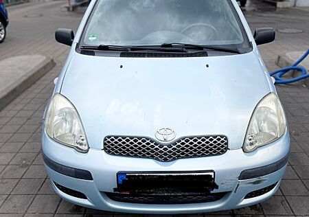 Toyota Yaris 1.0 -