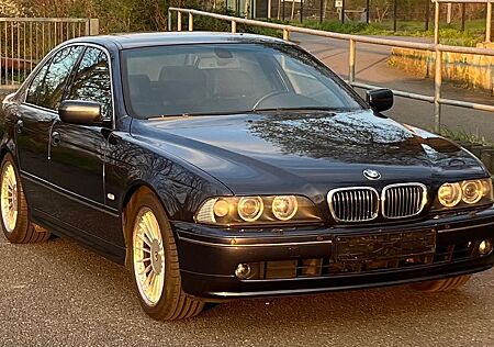 BMW 540i E39 A 4,4 V8 Doppelglas Rollo - Mangel frei