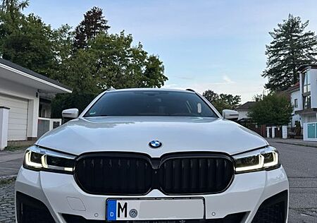 BMW 520d M Sport | ACC, HUD, 360°, AHK, Service