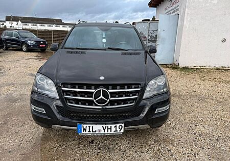 Mercedes-Benz ML 300 CDI BlueEfficiency 4Matic