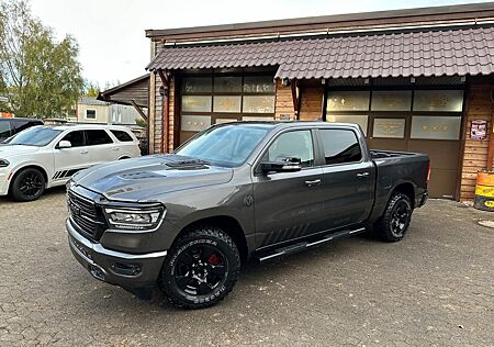 Dodge RAM 5.7 V8*4X4*LEDER*OFF-ROAD*AHK*NAVI*LED*GARANTI