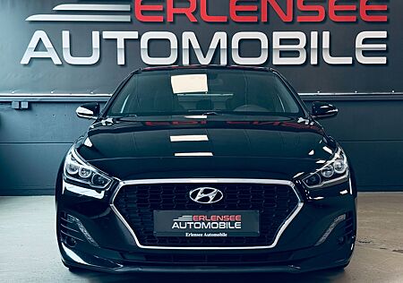 Hyundai i30 Passion + KAM/SHZ/LED/LKHZ/CARPLAY/LANE/1.HD