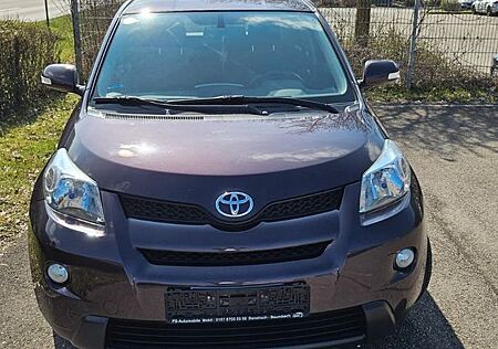 Toyota Urban Cruiser 1,4-l-D-4D 4x4 Trek+ Trek+