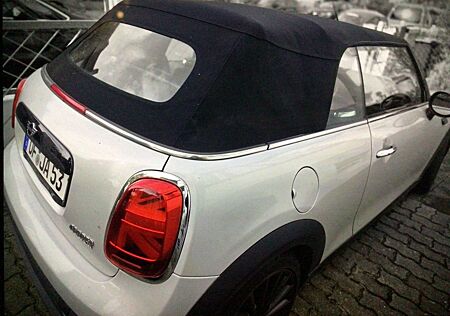 Mini Cooper Cabrio Classic Trim Steptronic Classi...
