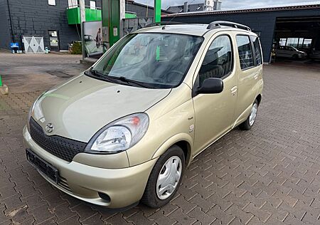 Toyota Yaris 1.3 Linea Luna Automatik Klima